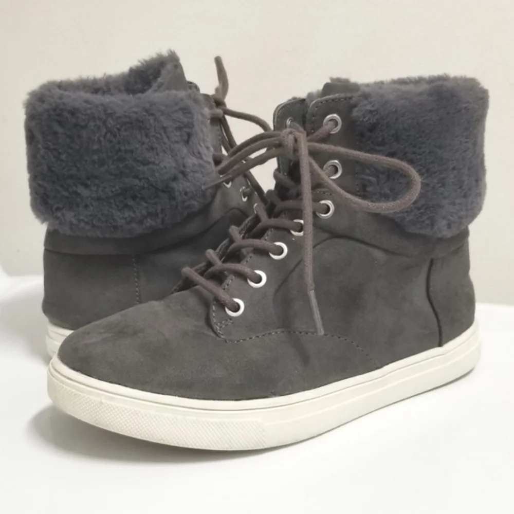 Justice Gray Faux Fur High Top Sneakers Girl's Sz 5